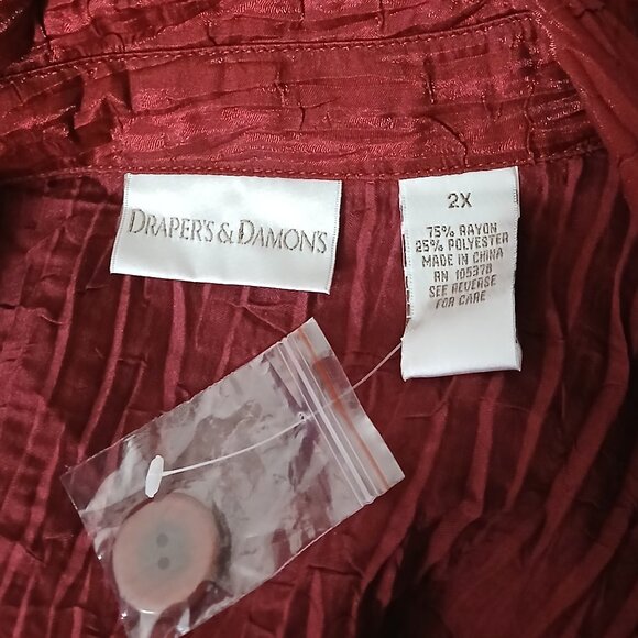 NEW Drapers & Damons Top Blouse 2X Burgundy Wine Crinkle Button Up Cuffed Sleeve - Picture 8 of 10